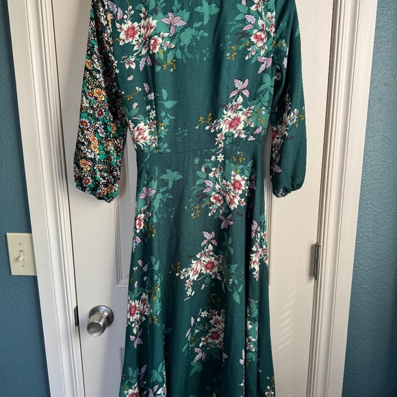 NWT Green Floral Wrap Dress by Shades of Blonde Small - Picture 4 of 10